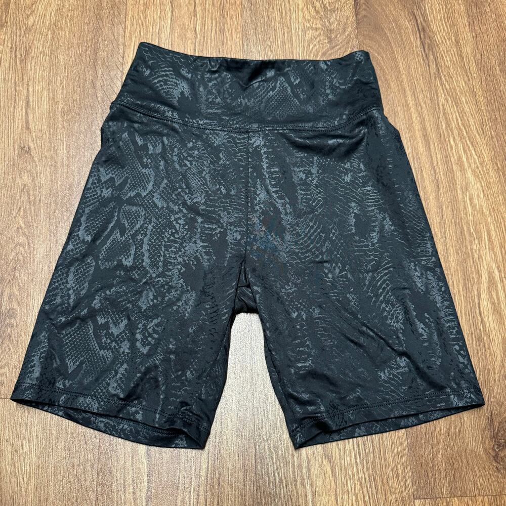 American Eagle Womens Solid Black Snack Print 7" Biker Shorts Yoga Size Small - Picture 1 of 8